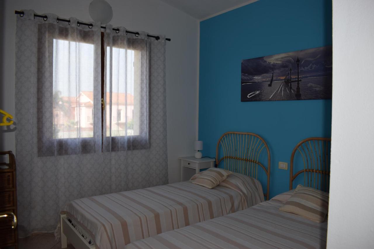 הוילה פולה Casa Rosa Dei Venti מראה חיצוני תמונה