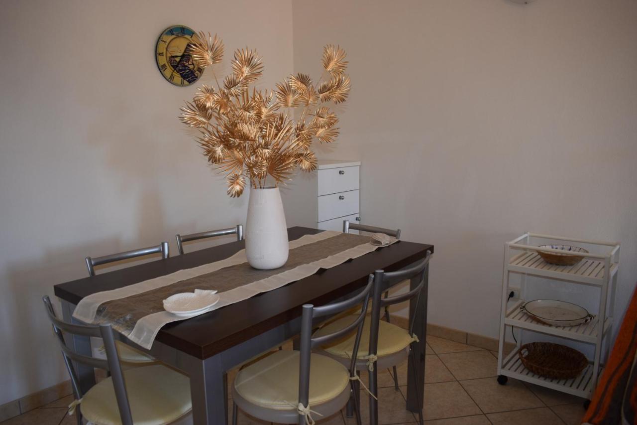 הוילה פולה Casa Rosa Dei Venti מראה חיצוני תמונה